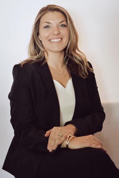 Amanda Mahoney Licensed Real Estate Salesperson