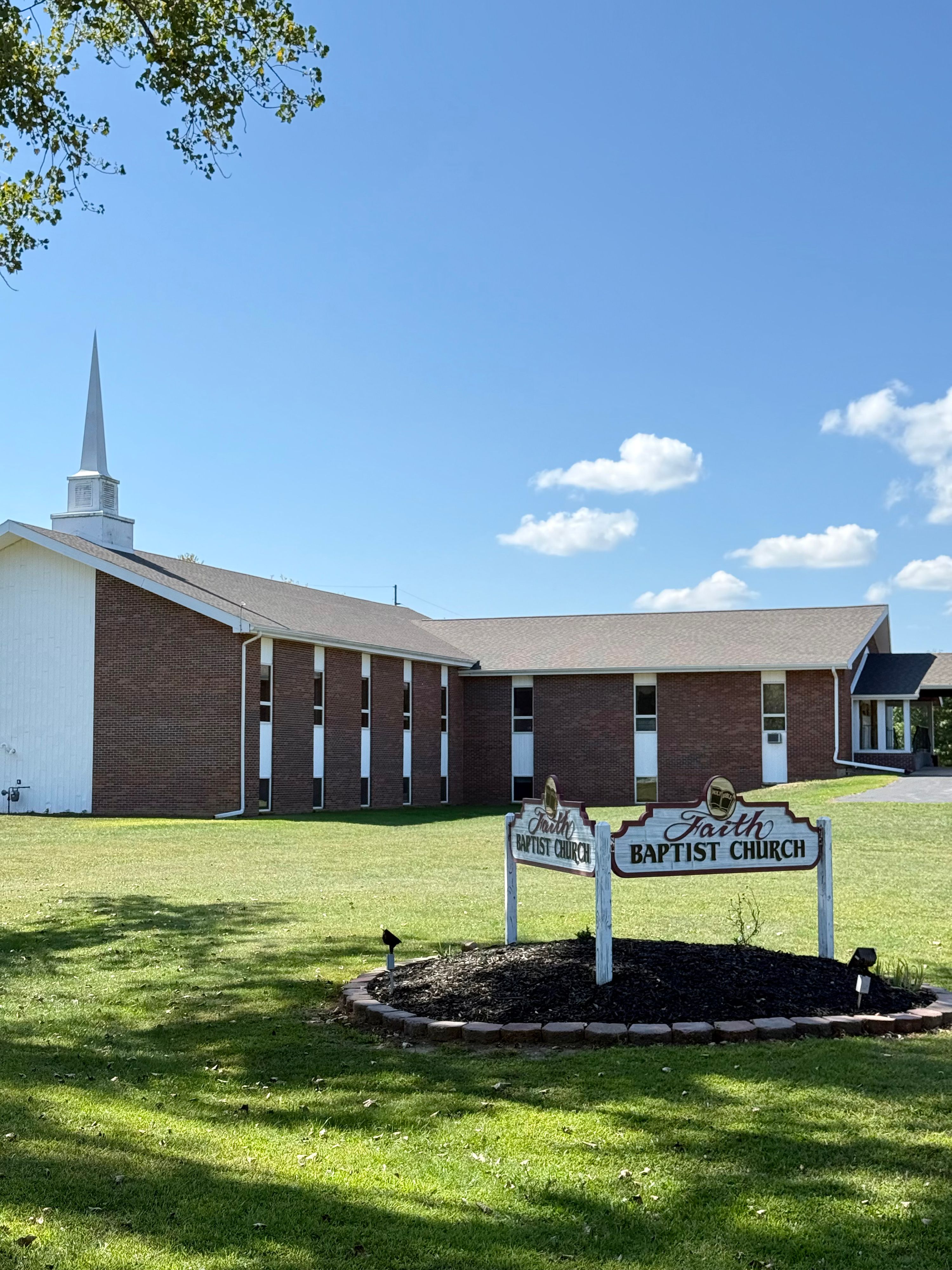 Faith Baptist Church in Farmington