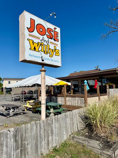 Jose and Willie's